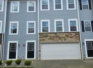 5594 Village Channel Dr, Canal Winchester, OH 43110
