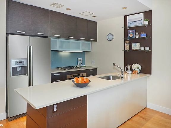 5th image of 309 2nd St APT 3A