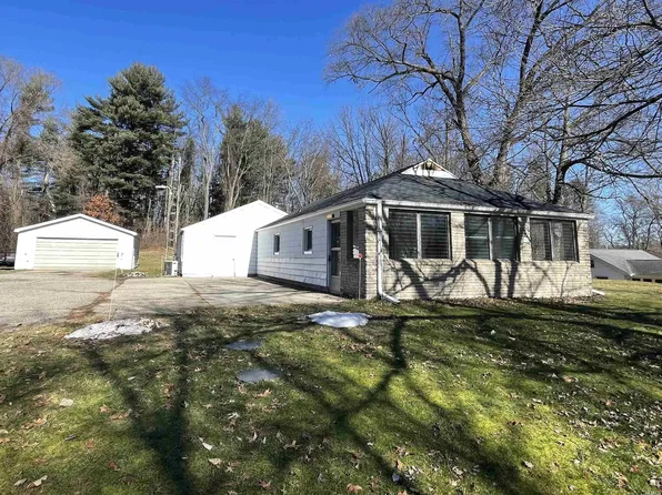 26301 Stroup Ave, South Bend, IN 46628