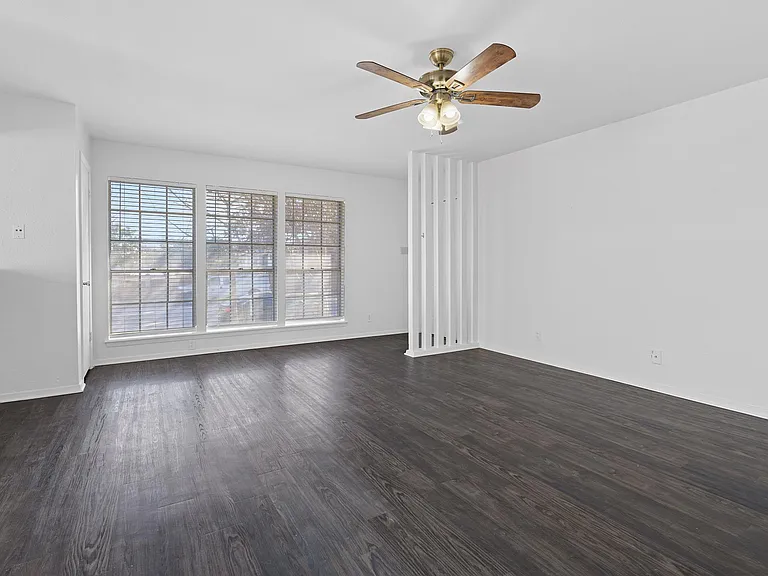 7200 Creekside Dr #D — Photo 9