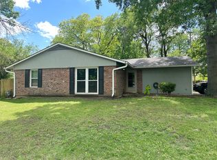 2603 Belle Haven Dr, Lawrence, KS 66046