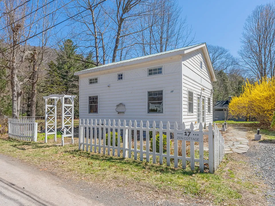 17 West St