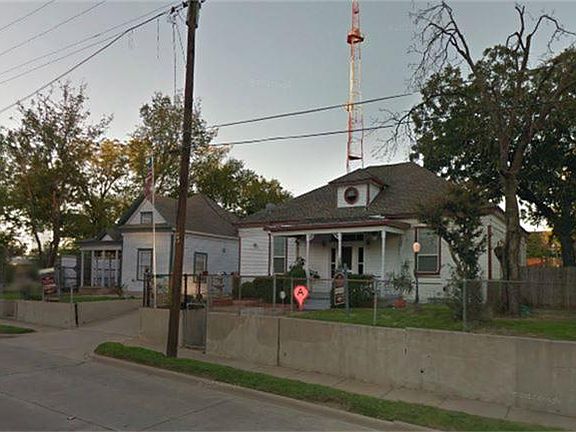 3rd image of 3015 McKinnon St
