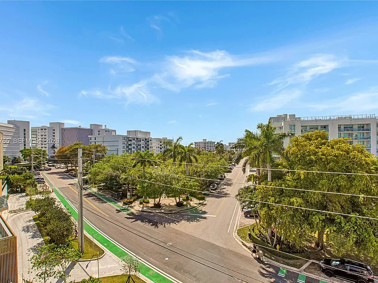 9221 E Bay Harbor Dr #511/512 — Photo 46