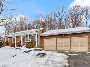 103 Martin St, Essex, MA 01929