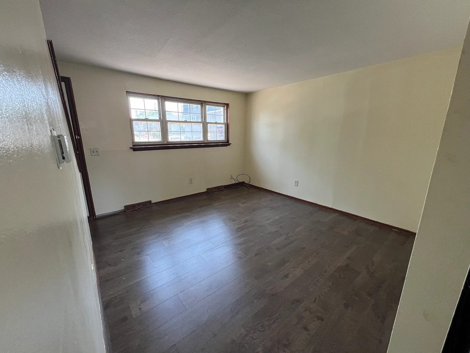 2 bed, 950 sqft, $1,550 — Photo 2