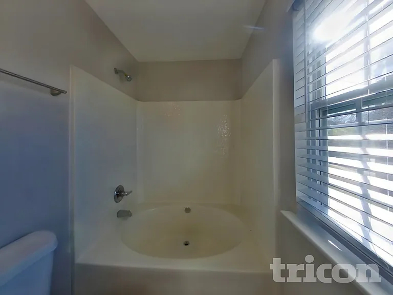 3912 Farlow Rd — Photo 11