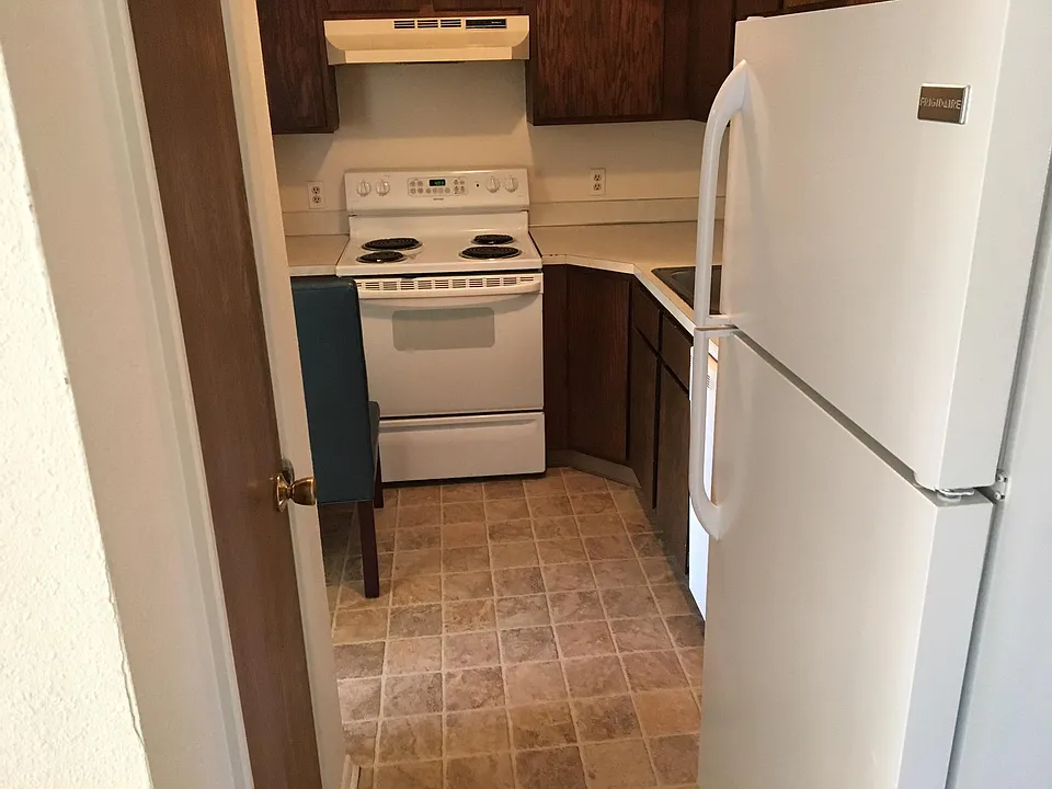 Includes self cleaning oven, dishwasher and a frost free refrigerator freezer.