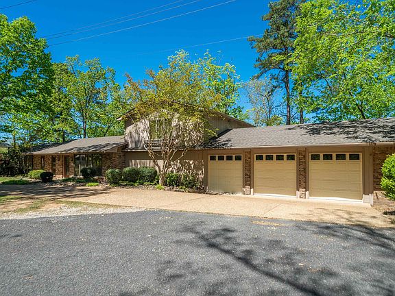 3rd image of 255 Springbrook Dr