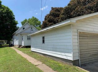 222 19th Pl, Clinton, IA 52732