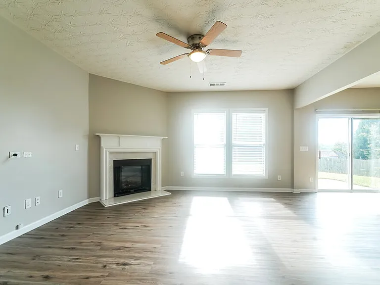 216 Winterbury Dr — Photo 6