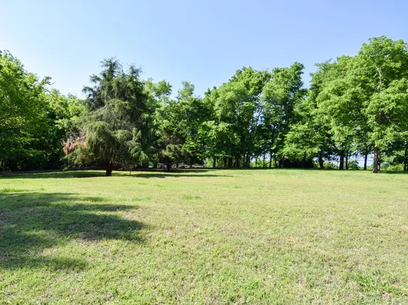 1089 Bradley Rd, Gallatin, TN 37066