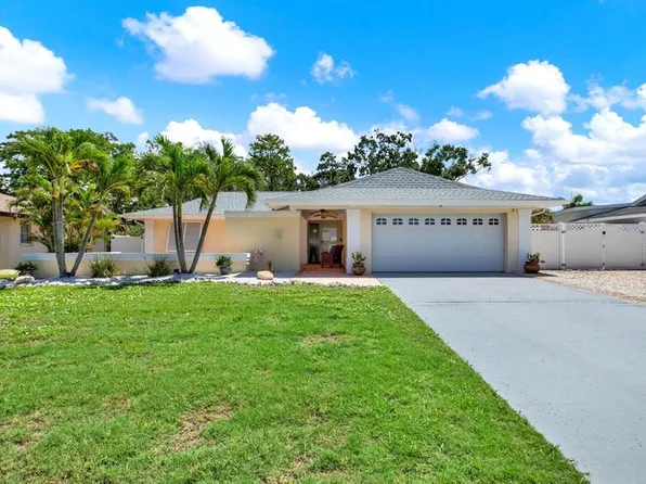 5473 Bayshore Dr, Seminole, FL 33772