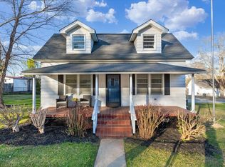 9 Guy St, Pelzer, SC 29669