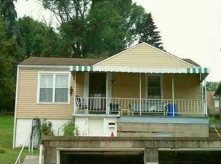 1840 Devonshire Rd, Coraopolis, PA 15108