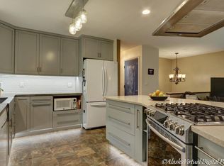 6636 Foothill Dr, Anchorage, AK 99504