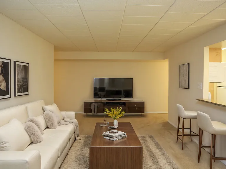 Ridgeview Apartments — Photo 7