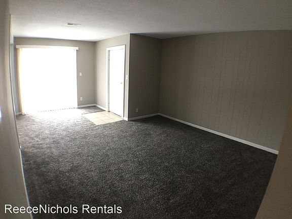 3rd image of 807 W 40th St APT 8