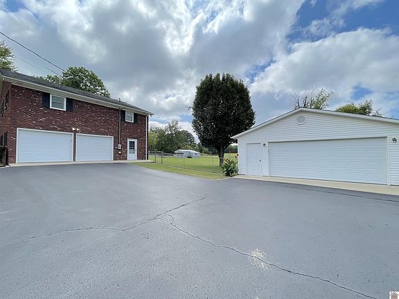 2nd image of 1213 Clayton Dr