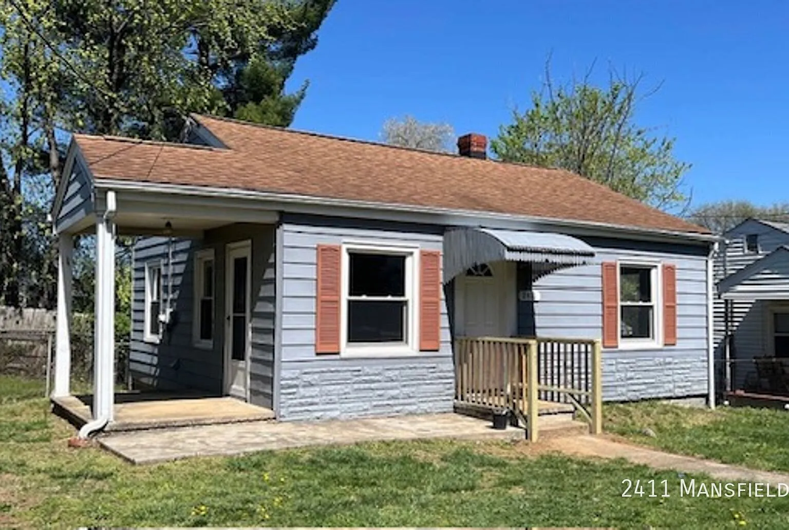 Charming 2-Bedroom Home with Hardwood Floors & Backyard — Photo 1