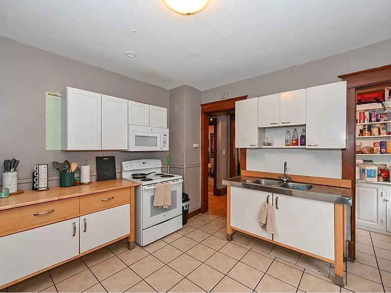 3063 N Cramer St — Photo 11