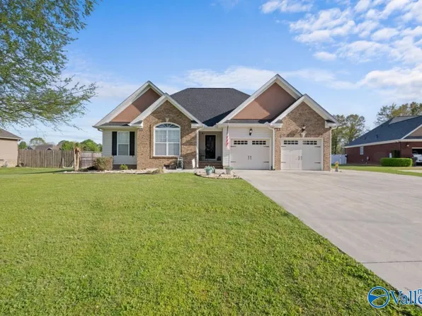 1441 Marshall Way, Southside, AL 35907