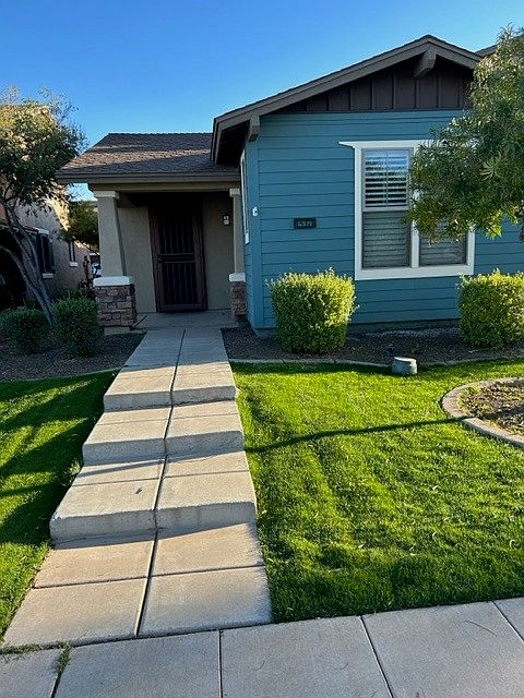 1st image of 15371 W Columbine Dr