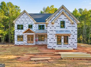 549 Antrim Glen Dr, Hoschton, GA 30548