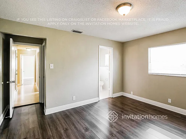 225 NW 78th Ter — Photo 10