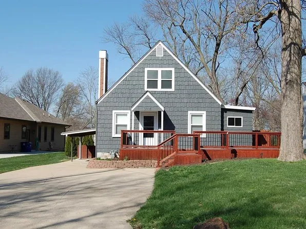 6038 Ballentine St, Shawnee, KS 66203