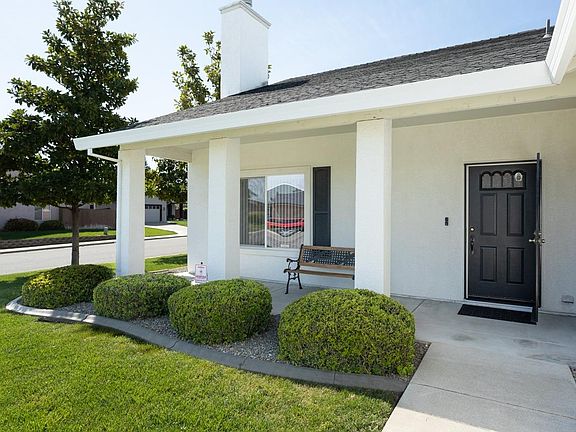 2nd image of 2250 Cheim Blvd