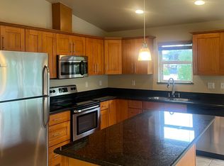 5017 38th Ave SW APT 2, Seattle, WA 98126