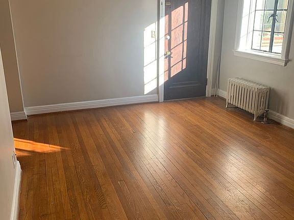 4th image of 203 S Tate St #B91347a57