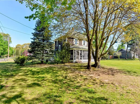 44 Martin Ave, Barrington, RI 02806