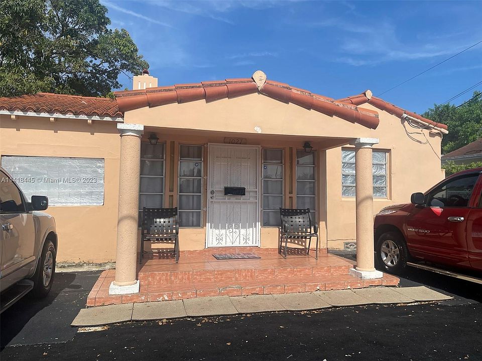2nd image of 1027 SW 12th Ave