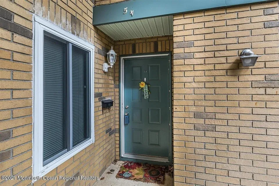 54 Northrup Drive - 1 — Photo 2