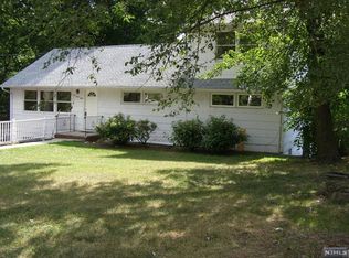 148 Forest Ave, Paramus, NJ 07652