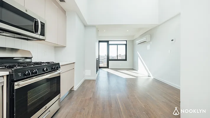 Rented by Nooklyn NYC LLC | media 31