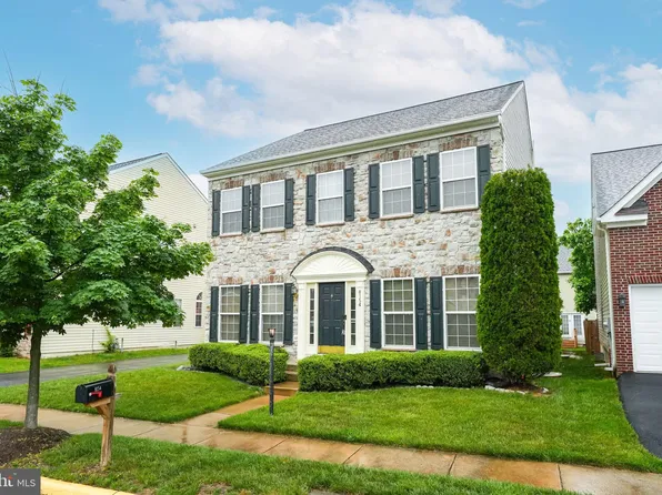 8154 Gilroy Dr, Lorton, VA 22079