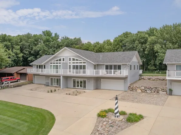 15400 250th Ave, Spirit Lake, IA 51360