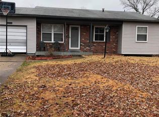 14530 Fox Manor Dr, Florissant, MO 63034