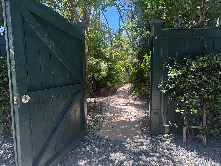 1101 Von Phister St — Photo 4