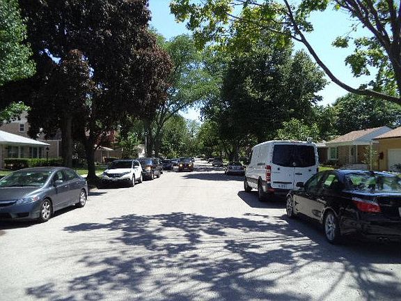 4th image of 7738 Kilbourn Ave
