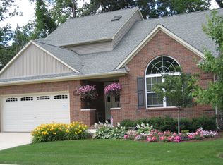 4580 Spring Mountain Dr, Brighton, MI 48116