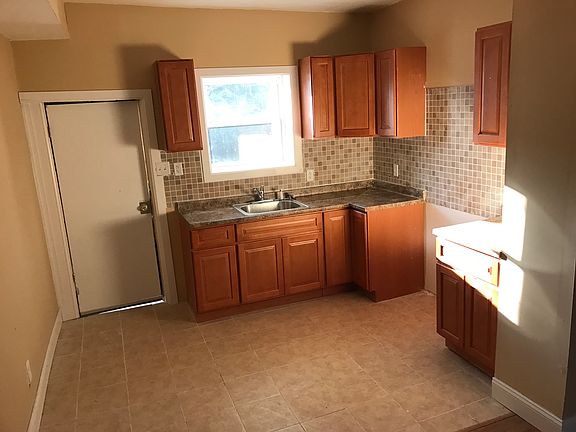 3rd image of 4908 N Smedley St