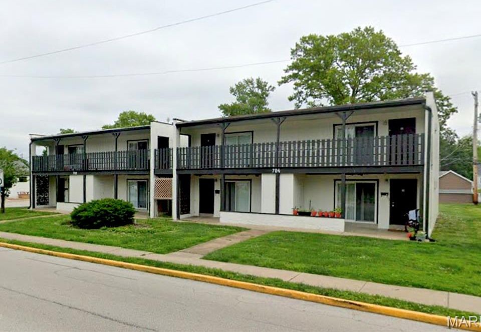 1st image of 704 S Lincoln Ave APT 11