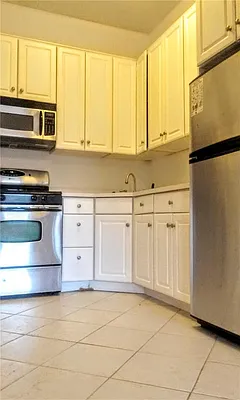 Rented by Brick Real Estate | media 19