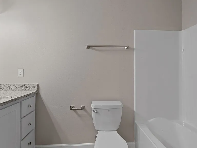 713 Timberline Rd — Photo 4