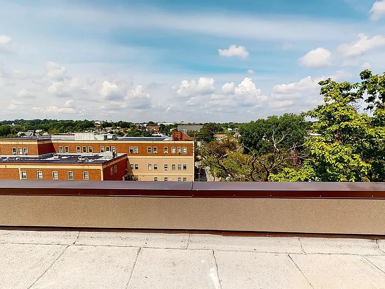 917 Sheridan St NW #403 — Photo 9