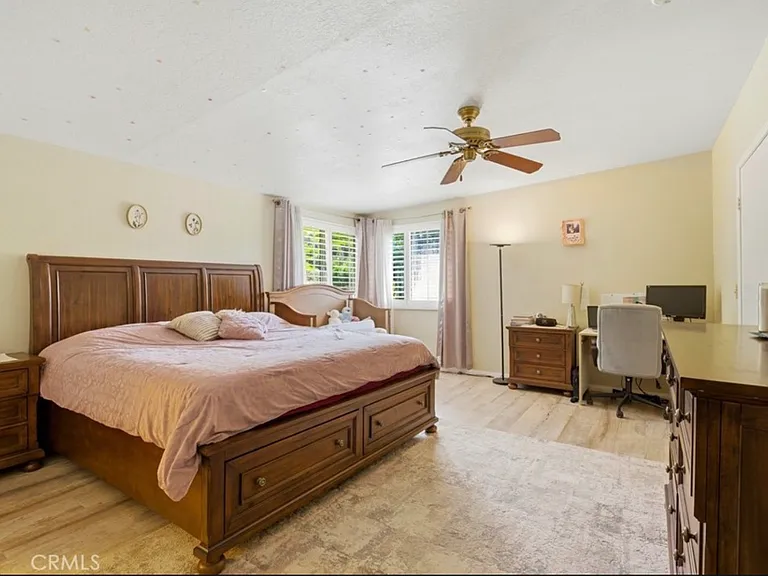 24668 Ebelden Ave — Photo 3
